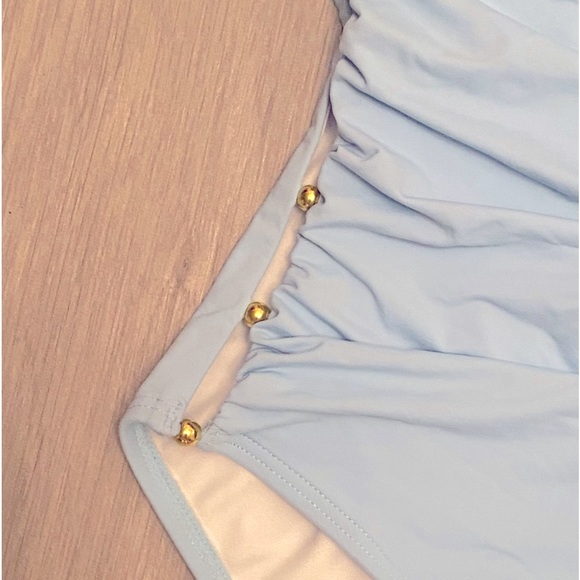 Carmen Marc Valvo Swimsuit - Picture 5 of 9